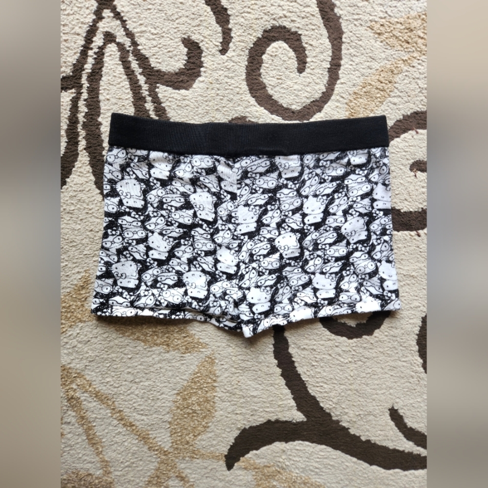 Forever 21 Black and White Hello Kitty Shorts - Picture 4 of 5